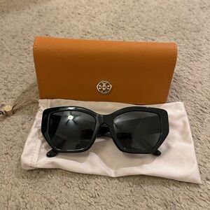 Tory Burch TY7187U Polarized Glasses